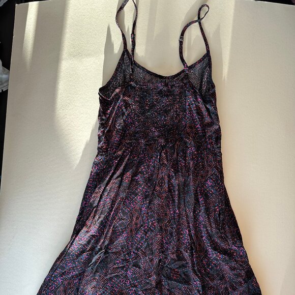 Flowy Summer Dress - Picture 2 of 5